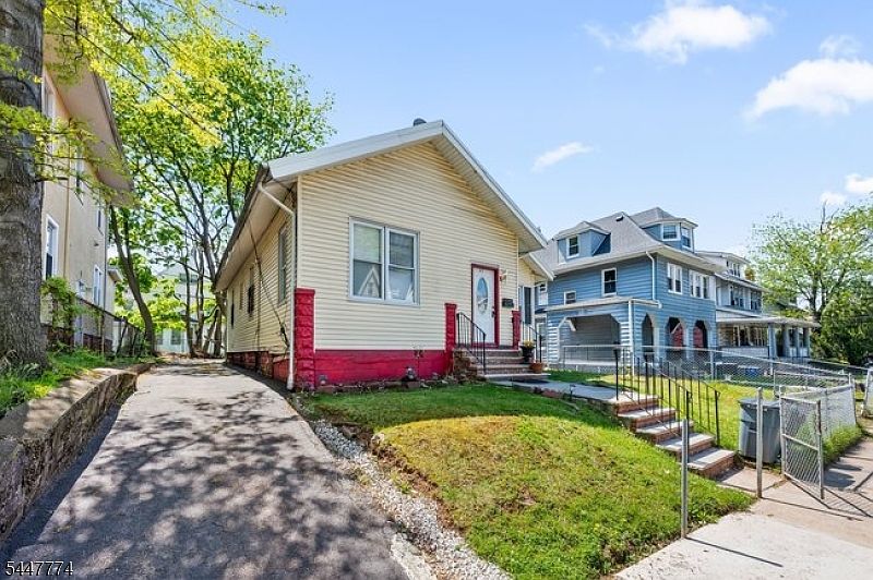 1st image of 42 Scheerer Ave