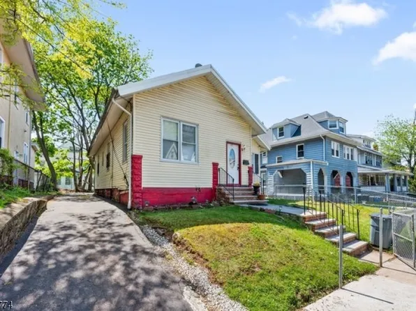 42 Scheerer Ave, Newark City, NJ 07112