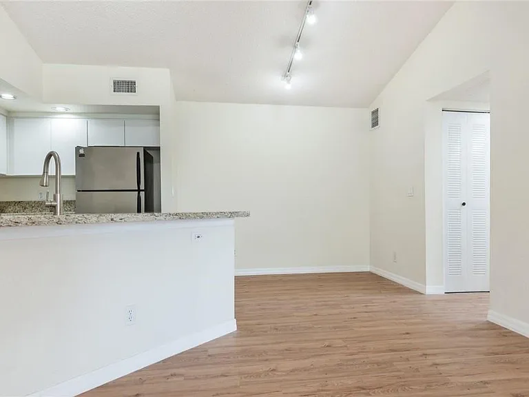 417 Vista Isles Dr #2322 — Photo 7