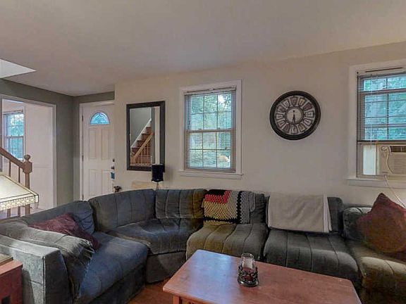 5th image of 175 Puritan Dr