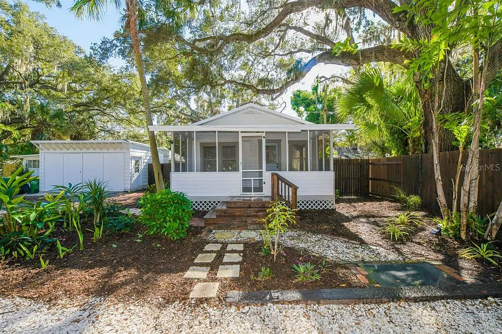 1 bed, 1.0 bath, 420 sqft, $1,750 — Photo 2