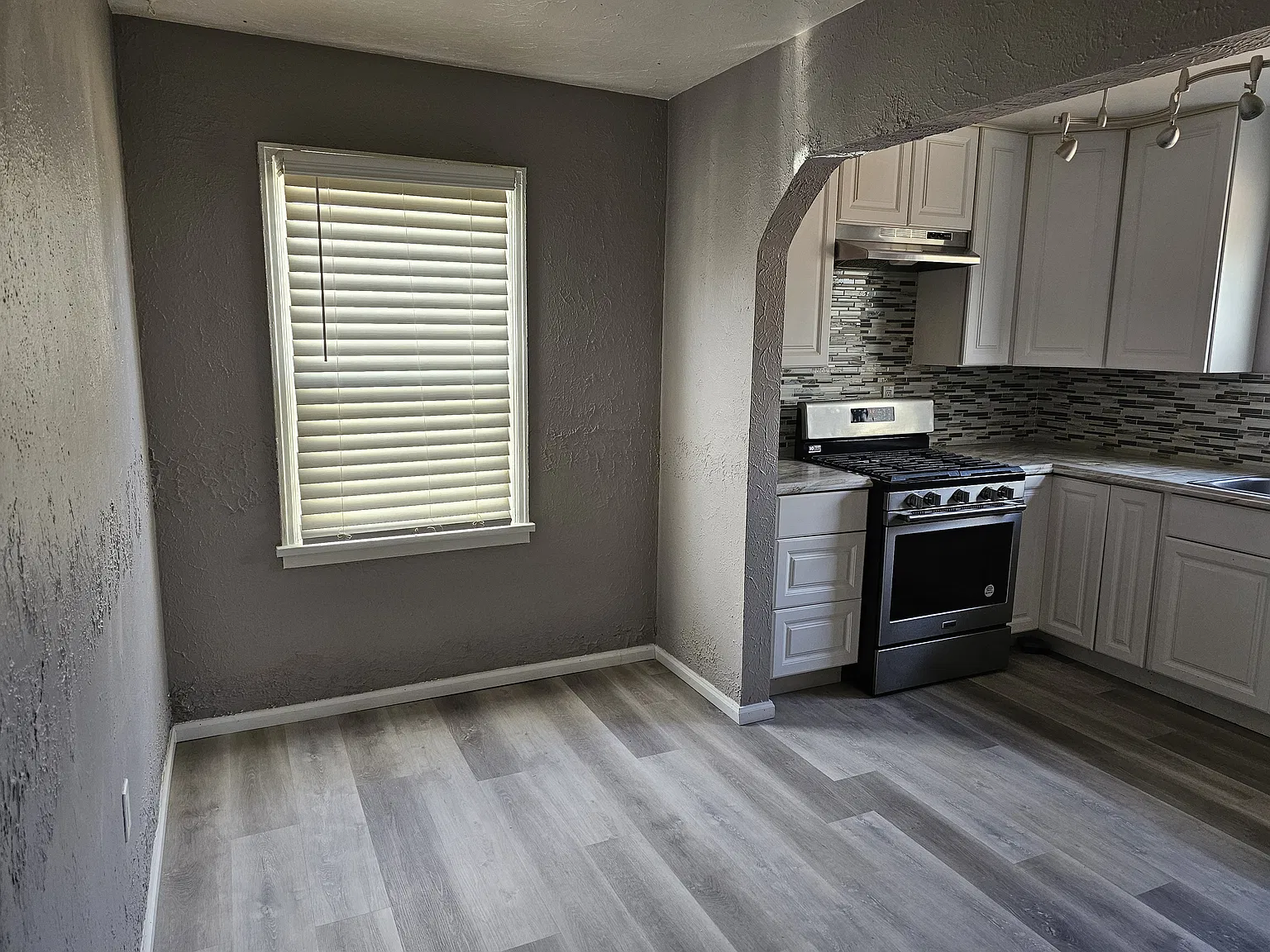 726 E Fountain Blvd #A — Photo 4