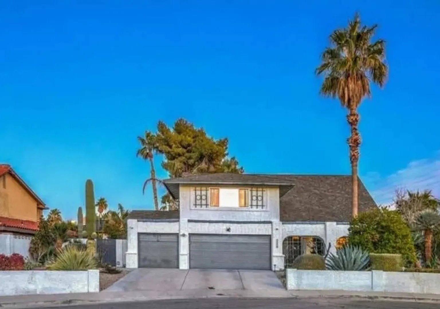 This stunning five-bedroom home, is an entertainer's dream! — Photo 2