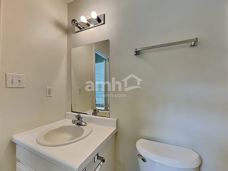 221 Dogwood Ave — Photo 7