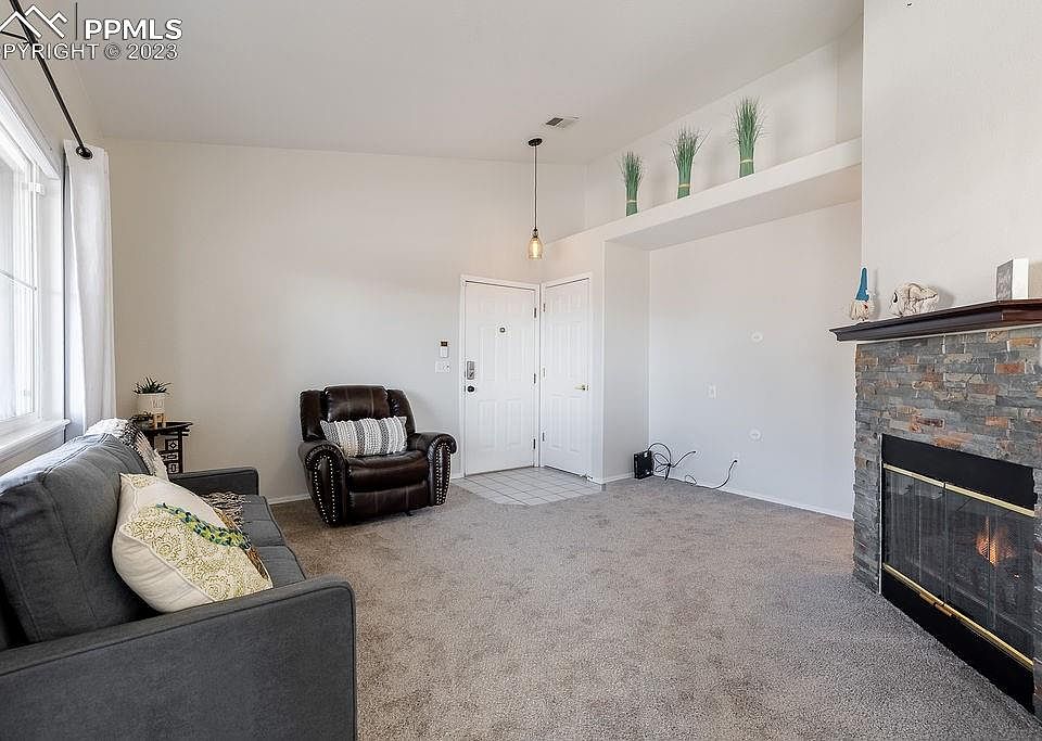 Strawberry Fields Condominiums 3850 Strawberry Field Grv Colorado