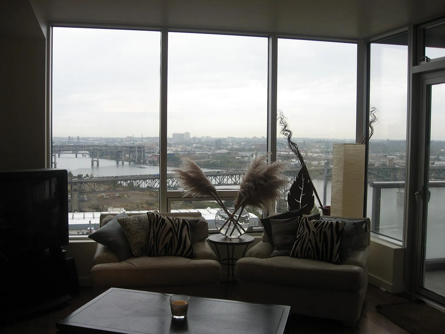 3570 SW River Pkwy — Photo 1
