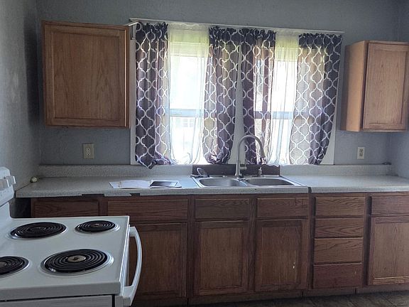 5th image of 1001 N Purdum St
