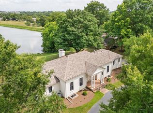 2121 Lakeside Dr, Lexington, KY 40502