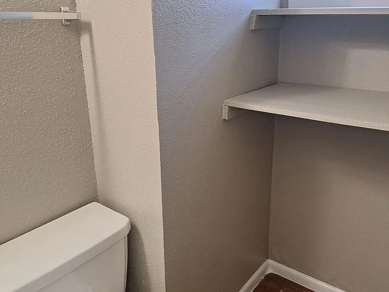6919 Basilwood Dr — Photo 13