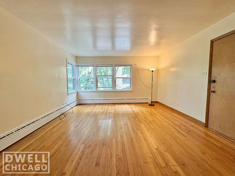 1st image of 717 W Buena Ave #3