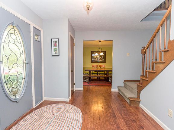 3rd image of 2909 Applelane Ave