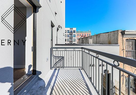 5th image of 862 Dekalb Ave APT 17