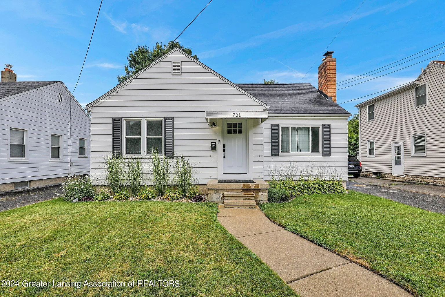 701 Riley St photo 1