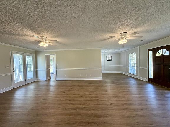 5th image of 106 Victorian Ct