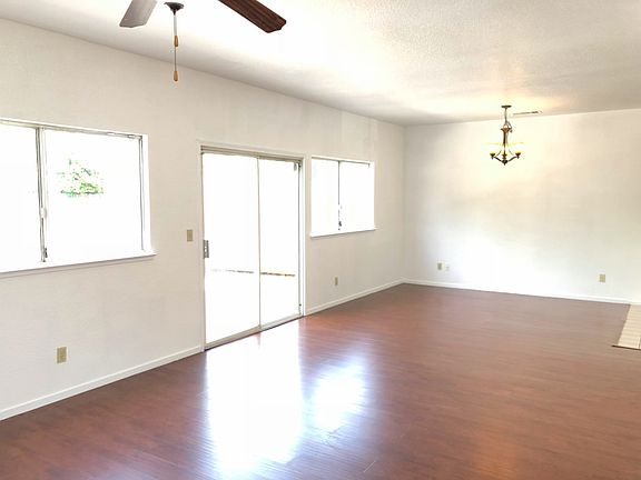 5th image of 5069 N Laguna Dr