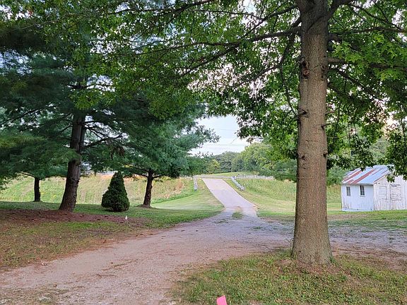 2nd image of 558 S Allen Chapel Rd