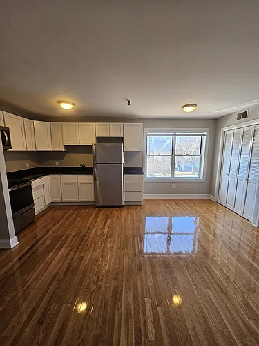 143 Sheffield Ave Photo 1