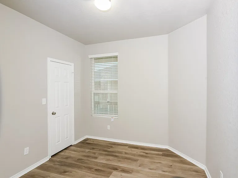10159 Round Rdg — Photo 13