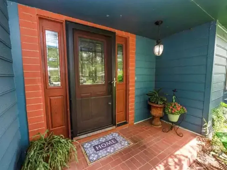 5103 Forestgreen Dr E — Photo 2