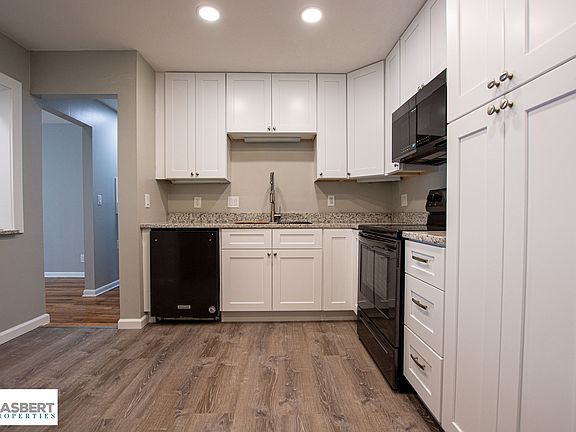 4th image of 3217 S 108th St