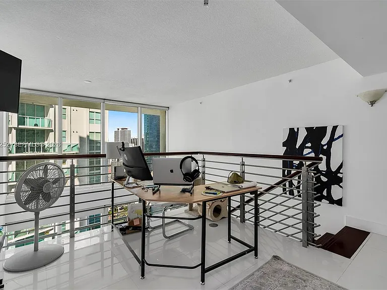 41 SE 5th St #2117 — Photo 13
