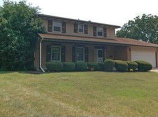 518 70th St, Darien, IL 60561