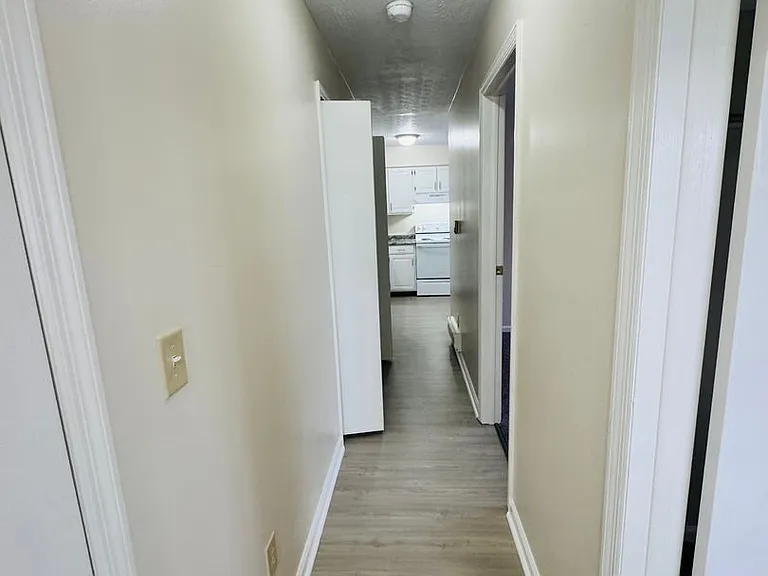 1408 Jackson Ln — Photo 9