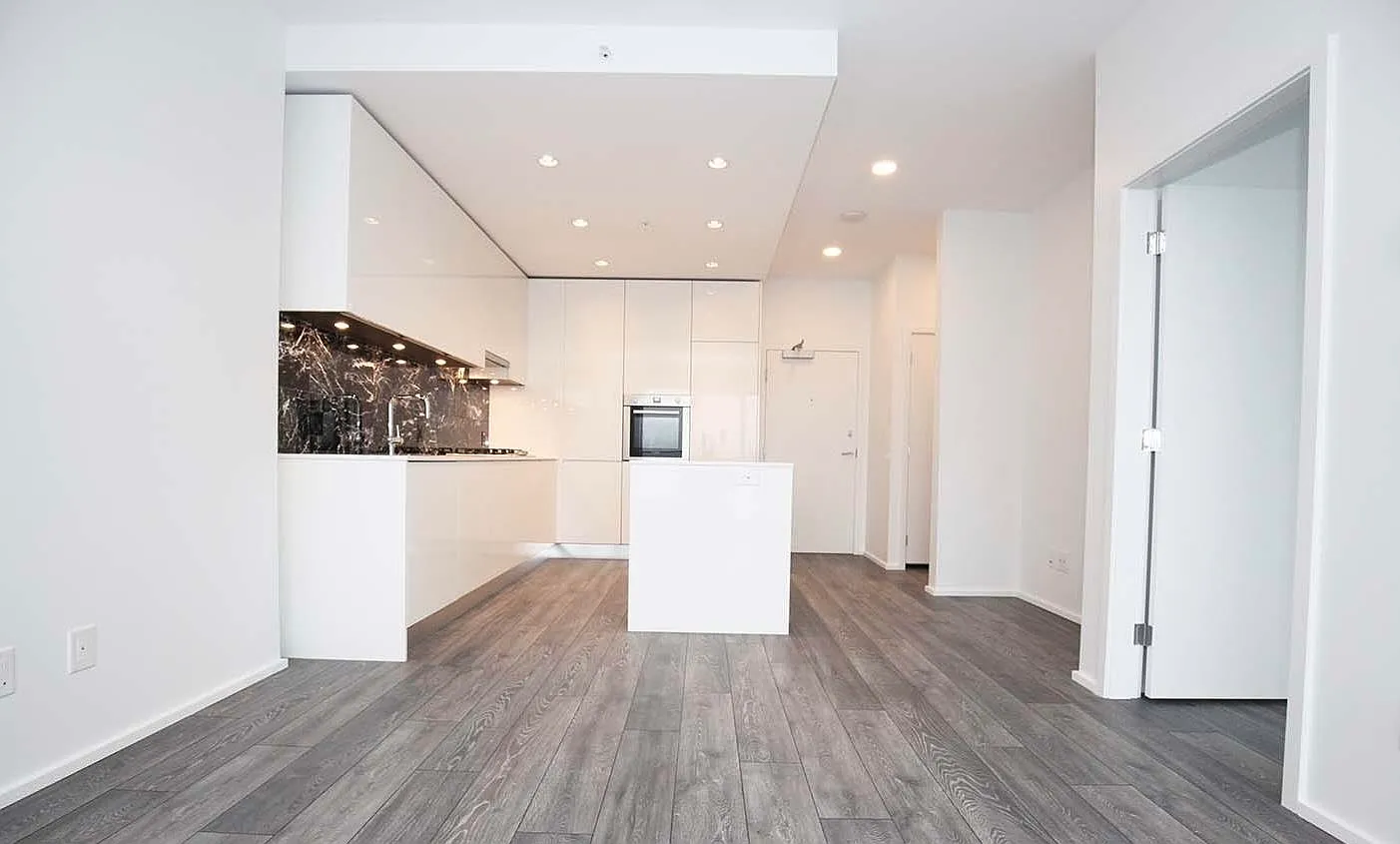 1 bed, 542 sqft, $2,300 — Photo 2