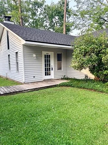 219 Beech St Photo 1