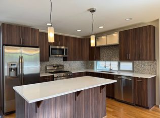 813 NW 53rd St #B, Seattle, WA 98107
