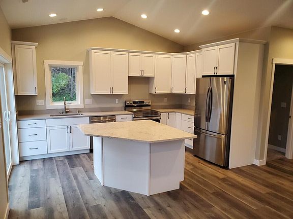 2nd image of 20161 Campus Ct