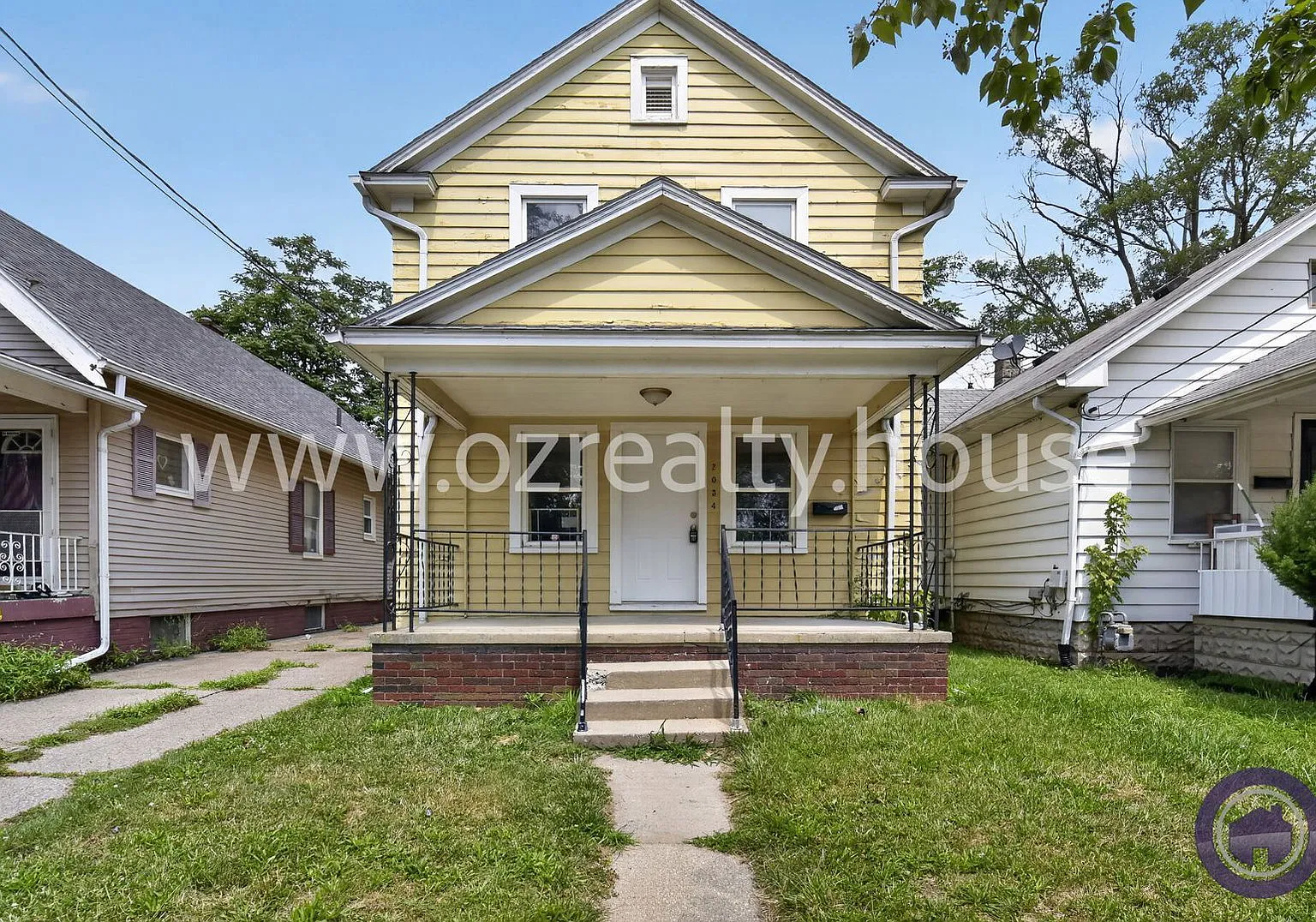 3 bed, 1.0 bath, 1196 sqft, $1,245 — Photo 1