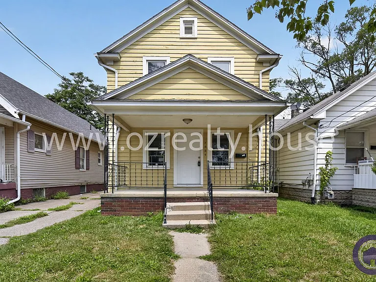 2034 Berkshire Pl — Photo 1