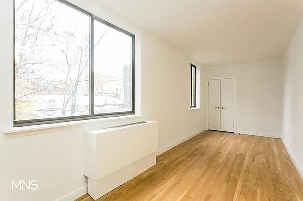 Rented by MNS Marketing | media 7