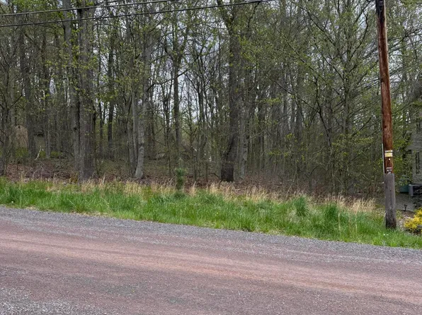 Winebago Dr2 16, Pocono Lake, PA 18347