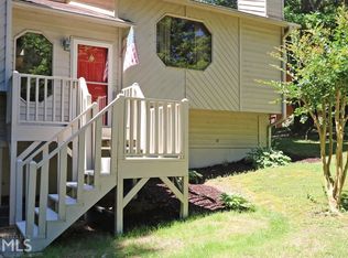 6186 Hill Ct, Acworth, GA 30102