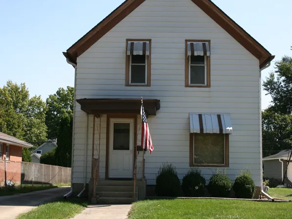 719 Oak Ave, Aurora, IL 60506