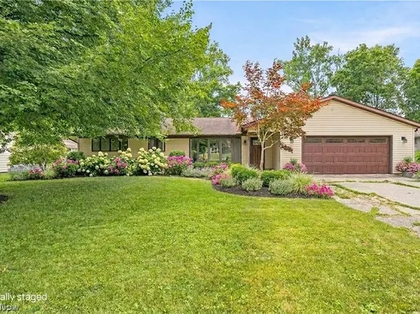 8160 Joyce Rd, Broadview Heights, OH 44147