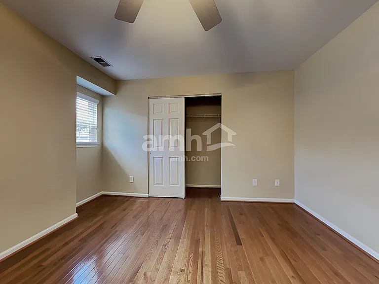 111 Graduate Ln — Photo 17