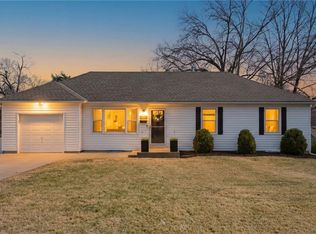9237 Hemlock St, Overland Park, KS 66212