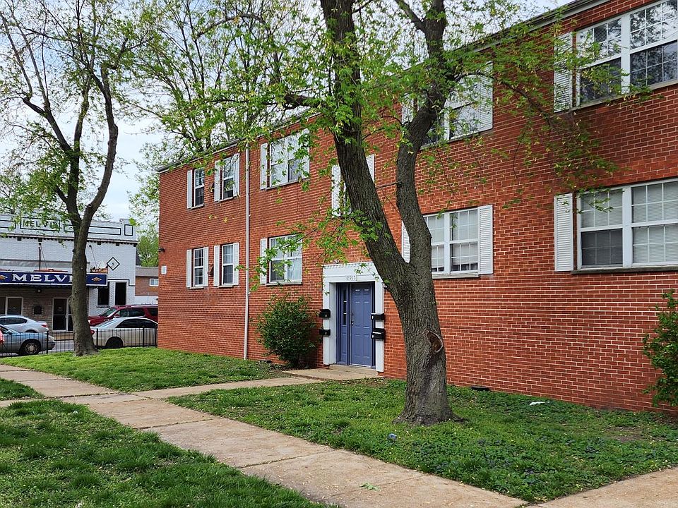 1st image of 2919 Chippewa St #D