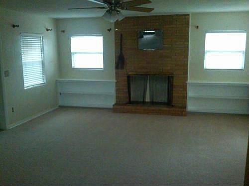 3rd image of 1700 Linwood Dr