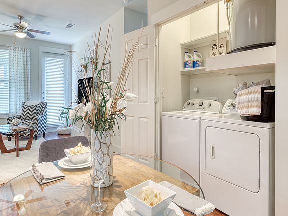 4th image of 5602 Presidio Pkwy #1105