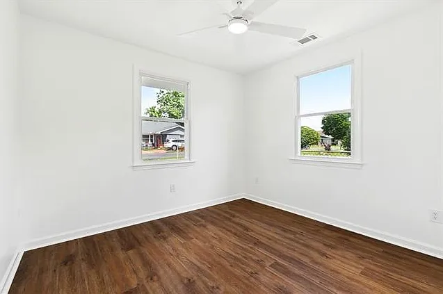 1221 Gaudet Dr — Photo 8