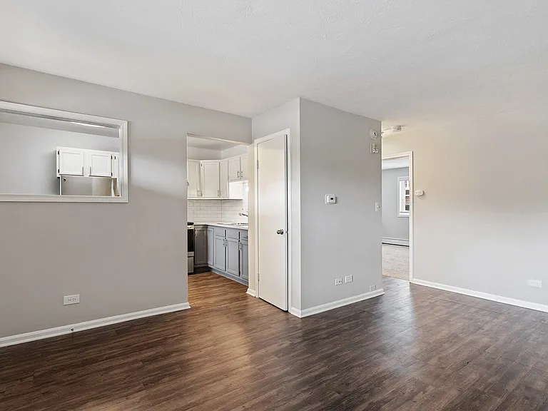 The Hinsdale — Photo 30