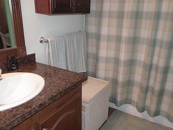 3rd image of 70362 Saint Clairsville Barton Rd