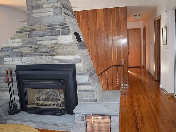 4th image of 4175 Cheryl Dr