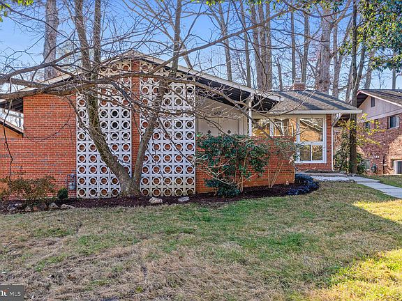 2nd image of 6420 Hollins Dr