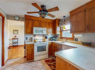 257 Carriage Dr E, Meriden, CT 06450