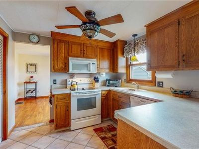 257 Carriage Dr E, Meriden, CT, 06450